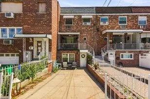 1018 Throggmorton Ave, Bronx, NY 10465 - Photo 3