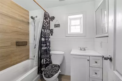 4558 Richardson Avenue, Bronx, NY 10470 - Photo 19