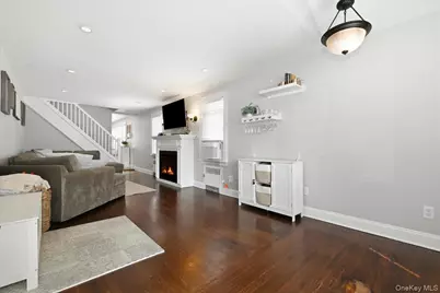 1090 Webber Avenue, West Hempstead, NY 11550 - Photo 3