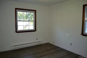 126 Dahlia Dr, Mastic Beach, NY 11951 - Photo 11