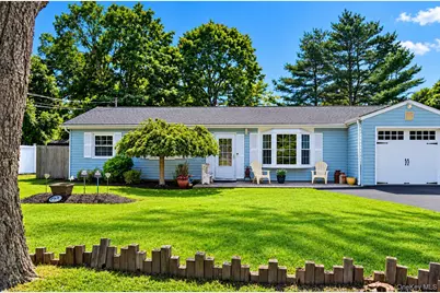 126 Dahlia Drive, Mastic Beach, NY 11951 - Photo 3