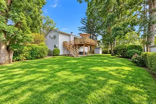 36 Deer Park Blvd, Deer Park, NY 11729 - Photo 9