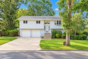 36 Deer Park Blvd, Deer Park, NY 11729 - Photo 3
