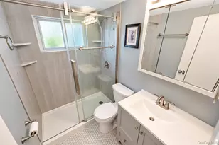 36 Deer Park Blvd, Deer Park, NY 11729 - Photo 37