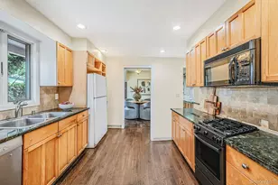 66 Norton St, Patchogue, NY 11772 - Photo 15
