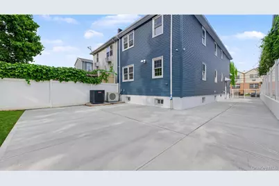 10824 164th Street, Jamaica, NY 11433 - Photo 21