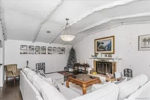 1 Greentree Cir, Westbury, NY 11590 - Photo 11