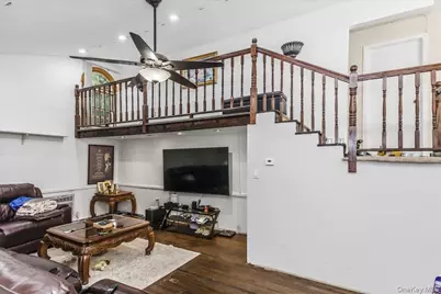 1 Greentree Circle, Westbury, NY 11590 - Photo 5