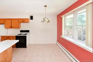 201 Kearsing Pkwy, Monsey, NY 10952 - Photo 9