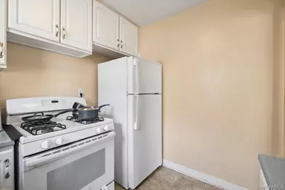235 Garth Road #C4E, Scarsdale, NY 10583 - Photo 17