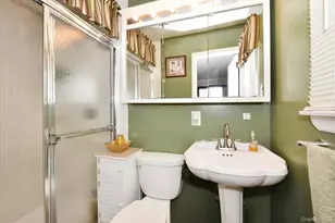 283 W Gates Ave, Lindenhurst, NY 11757 - Photo 25