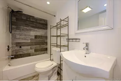1321 Balcom Avenue #1, Bronx, NY 10461 - Photo 31