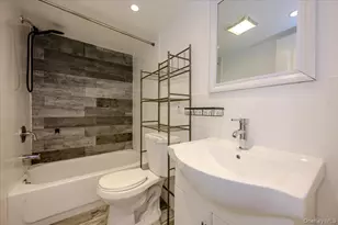 1321 Balcom Ave, Bronx, NY 10461 - Photo 31