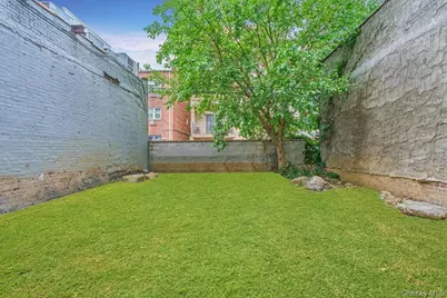 3038 Steinway Street, Astoria, NY 11103 - Photo 3