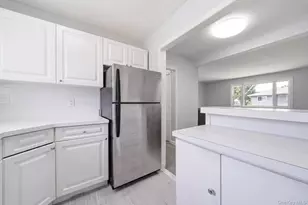 985 Fenwood, Valley Stream, NY 11580 - Photo 5