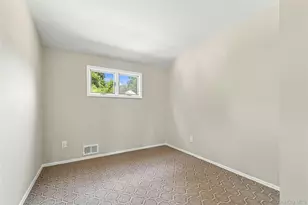 79 39th St, Islip, NY 11751 - Photo 13