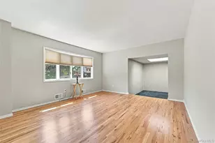 79 39th St, Islip, NY 11751 - Photo 5