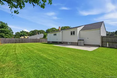 79 39th Street, Islip, NY 11751 - Photo 29