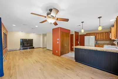 287 Peconic Terrace, Calverton, NY 11933 - Photo 3