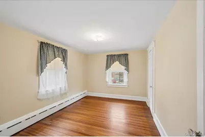 132 Washington Avenue, Patchogue, NY 11772 - Photo 19