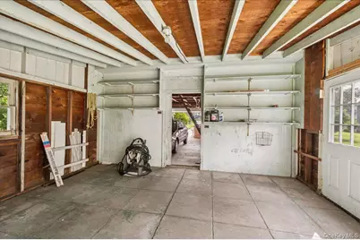 132 Washington Avenue, Patchogue, NY 11772 - Photo 27