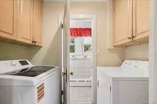 132 Washington Ave, Patchogue, NY 11772 - Photo 15