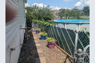 3287 Radio Drive, Bronx, NY 10465 - Photo 13