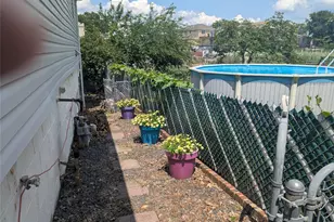 3287 Radio Dr, Bronx, NY 10465 - Photo 13