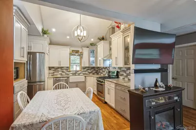 25 Tamarack Road, Rocky Point, NY 11778 - Photo 9