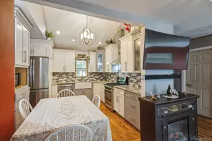 25 Tamarack Rd, Rocky Point, NY 11778 - Photo 9