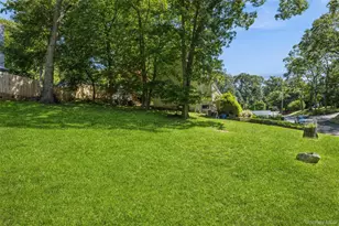 25 Tamarack Rd, Rocky Point, NY 11778 - Photo 27