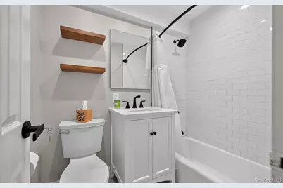 4 Birchwood Court #4G, Mineola, NY 11501 - Photo 33