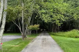 140 Parrott Rd, West Nyack, NY 10994 - Photo 3
