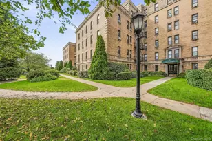 43 Calton Rd, New Rochelle, NY 10804 - Photo 3