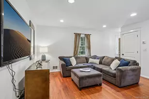 1 Brentwood Dr, Pleasantville, NY 10570 - Photo 5
