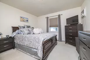 129 Arlyn Dr W, Massapequa, NY 11758 - Photo 17