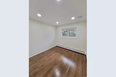 22 Brian Drive, East Islip, NY 11730 - Photo 11