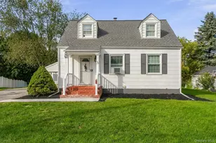 3 Kinderhook Dr, Poughkeepsie, NY 12603 - Photo 3