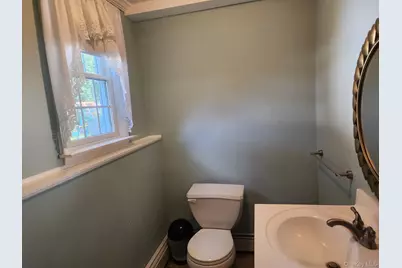 102 Meadow Lane, Poughkeepsie, NY 12603 - Photo 17