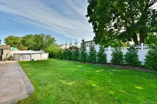 216 Linden St, Massapequa Park, NY 11762 - Photo 29
