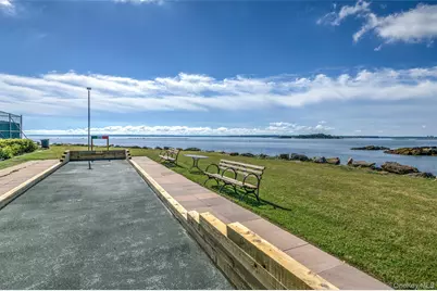 73 Kensington Oval, New Rochelle, NY 10805 - Photo 43