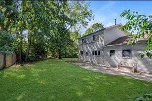136 Broadway, Greenlawn, NY 11740 - Photo 11