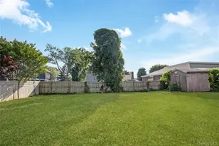 86 Union Ave, Islip, NY 11751 - Photo 11