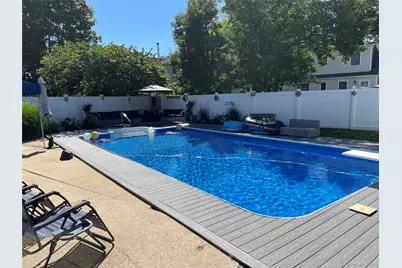361 S Clinton Avenue, Lindenhurst, NY 11757 - Photo 37