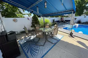 361 S Clinton Ave, Lindenhurst, NY 11757 - Photo 35