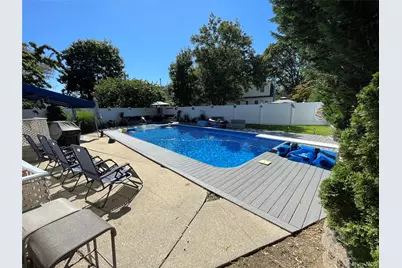361 S Clinton Avenue, Lindenhurst, NY 11757 - Photo 43