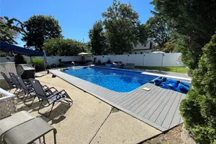 361 S Clinton Ave, Lindenhurst, NY 11757 - Photo 43