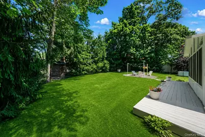 1011 Old Town Road, Coram, NY 11727 - Photo 31