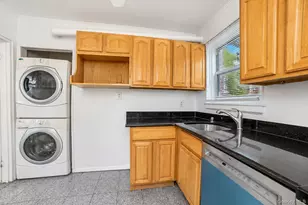 260-13 74th Ave, Glen Oaks, NY 11004 - Photo 5