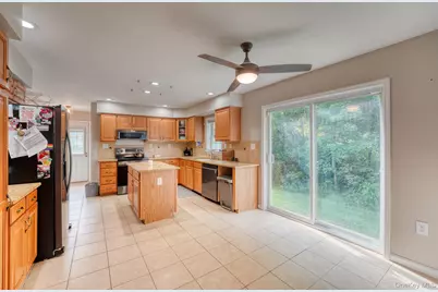 99 Milton Turnpike, Milton, NY 12547 - Photo 11